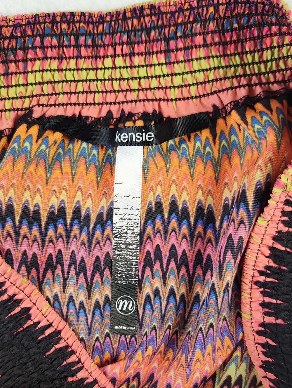 Kensie Mini Skirt Multicolor Zig Zag Pattern and Elastic Waistband Size M - Picture 4 of 16